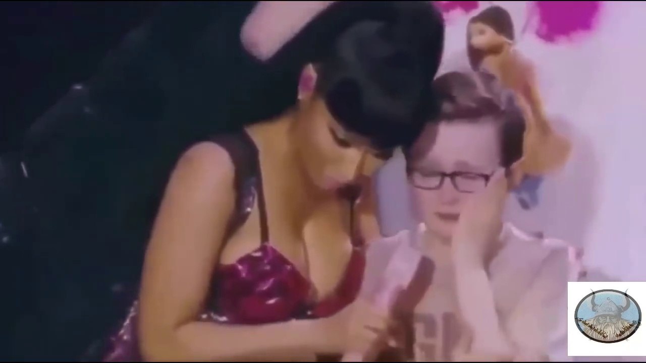 un Garçon terrible avec nicki minaj
