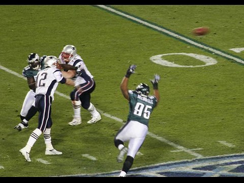 Ezekiel Elliott isn't answering questions about domestic violence allegations