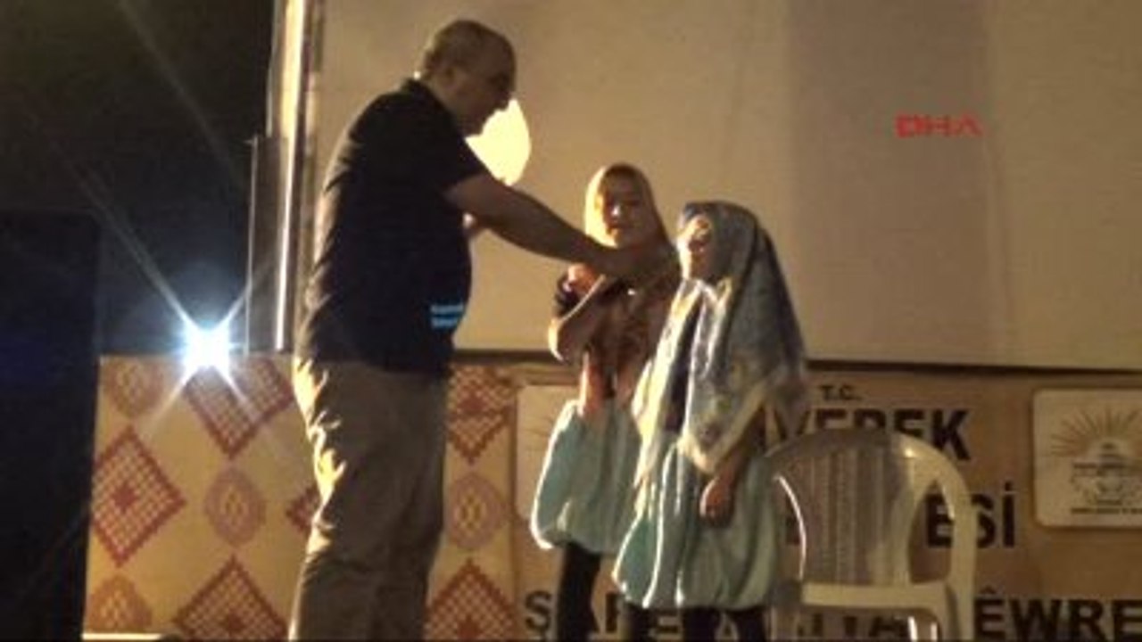 Siverek İstiklal Marşı'nı Okurken Gözyaşlarına Boğuldu