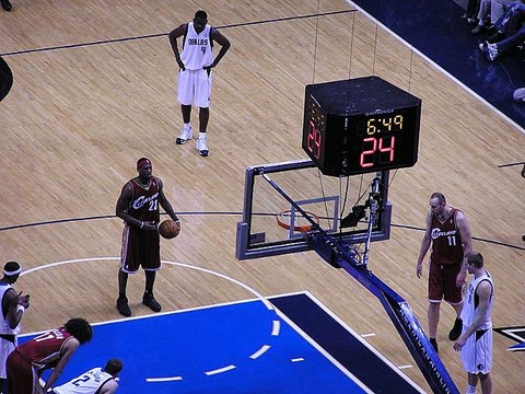 LeBron James, Chris Paul told Dwyane Wade to follow heart in free agency