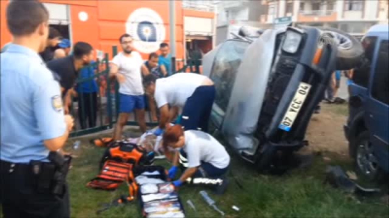 Trafik Kazası: 1 Ölü, 3 Yaralı