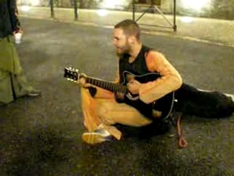 place de l eglise a luchon  anti  sarko facho