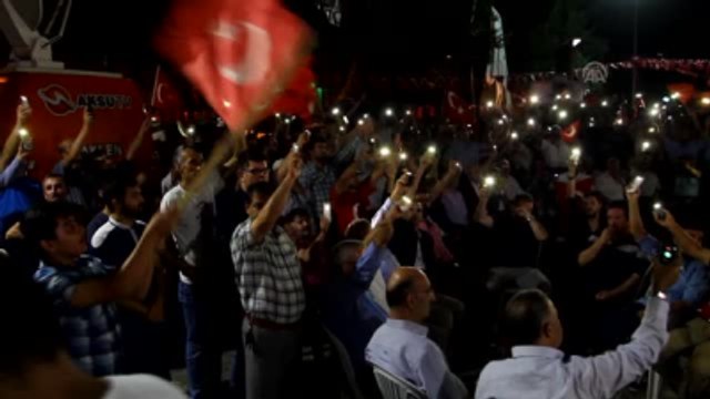 Brezilyalı Ökkeş Demokrasi Nöbeti Nde