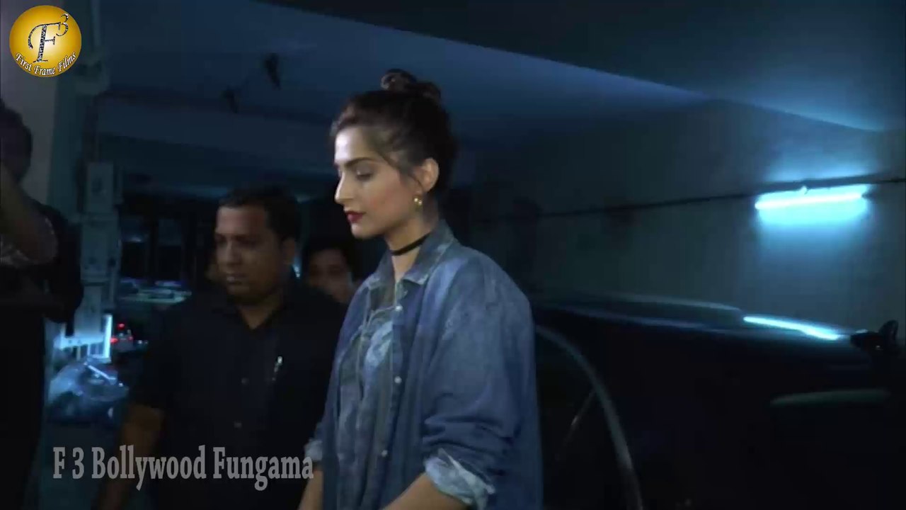 SONAM KAPOOR & OTHERS TOP CELEBS ATTEND THE SPECIAL SCREENING OF FILM CHAUTHI KOOT