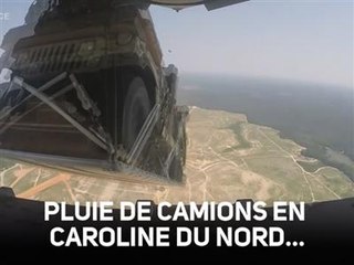US Air Force : des camions de 2,5 tonnes parachutés