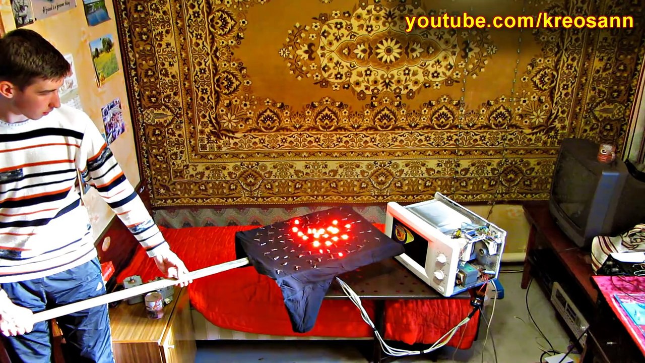 Un canon à ondes à partir d'un micro-ondes... Puissant ! - UHF microwave gun