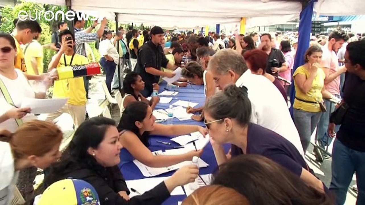 Referendum über Zukunft Maduros: Teilerfolg für Opposition in Venezuela