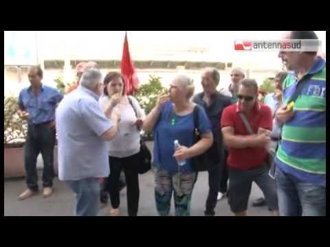 Tg Antenna Sud - Ddl rifiuti: protesta del M5S, show di Bevilacqua