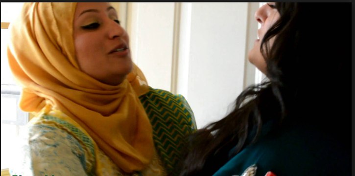 Sham Idrees - DESI GUYS VS DESI GIRLS on EID - Funny videos -