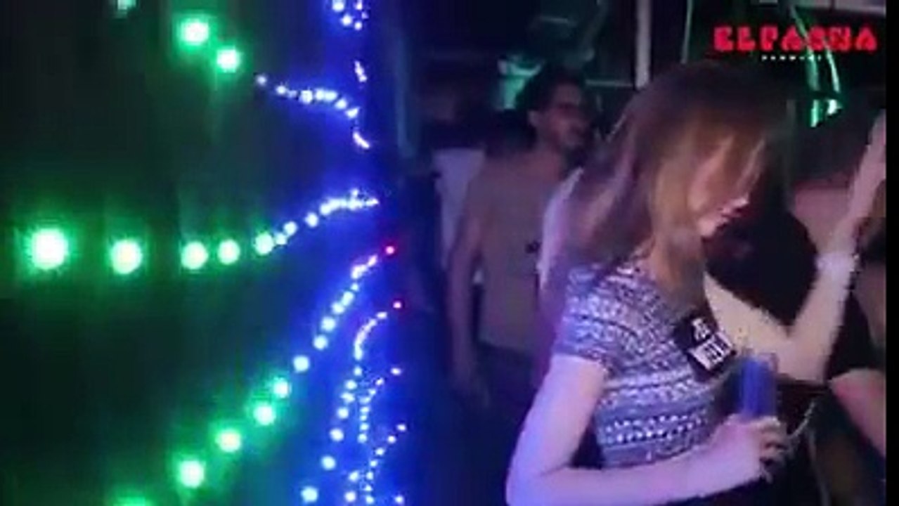 شوفو شنو صاير في ملهى ليلي فالحمامات.. شوفو لفظايح