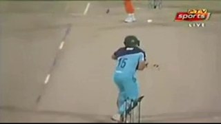 The Perfect Bowling By New Pakistani Fast Bowler