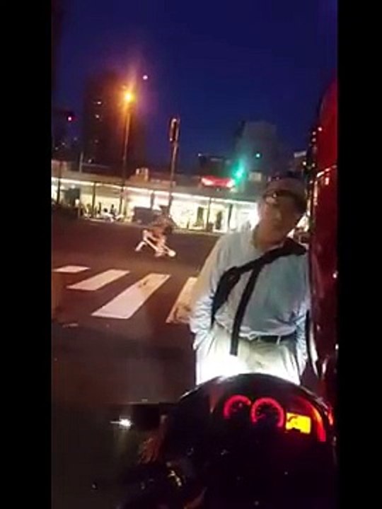 天王寺で昨日珍事件発生！ 俺らは全く悪くないんやで。 一瞬レアポケモンかなおもたwww 　2016年8月1日