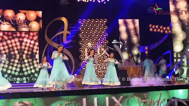 Mahira Khan Dance Performance at 15th Lux Style Awards 2016