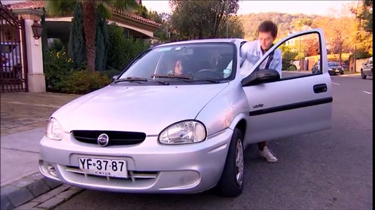 Francisca Walker como Valentina Salamanca cap 25