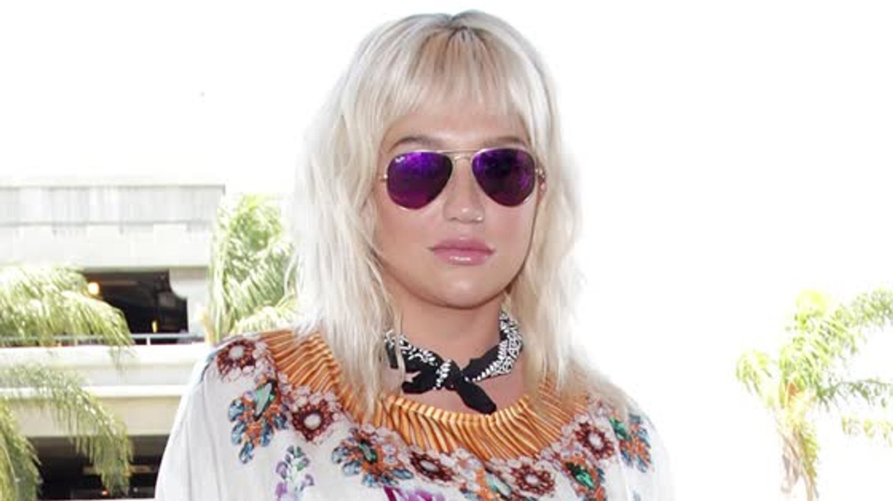 Kesha lässt die Klage gegen Dr. Luke in Kalifornien fallen