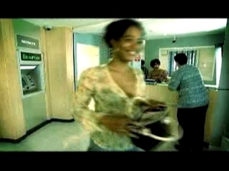 Pub CreditMutuel - La fille