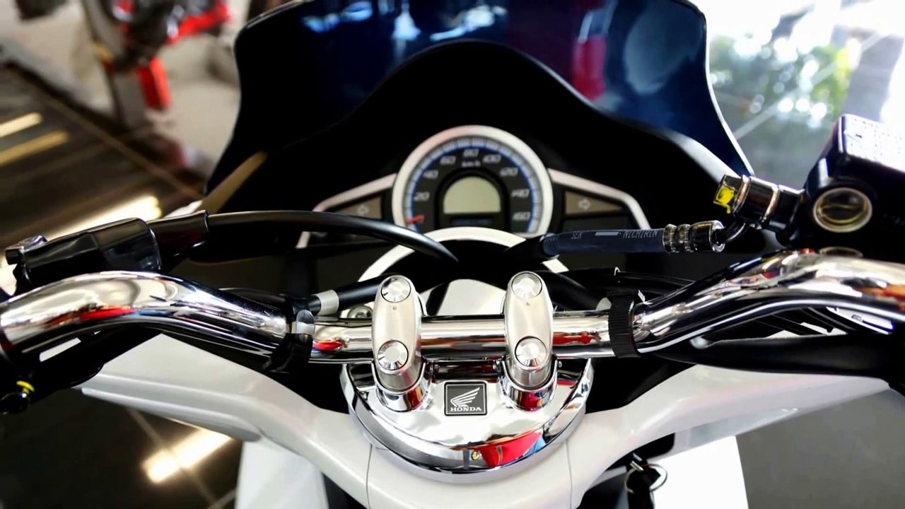 Pcx 125 Vs Forza 300