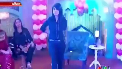 Pakistani Model Qandeel Baloch  Dance In a Live Show