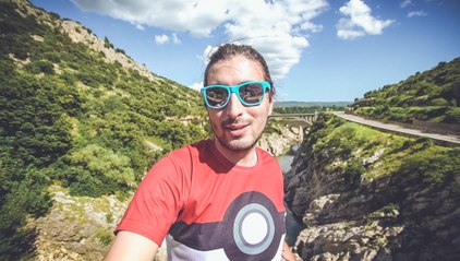 PUIS-JE FAIRE UNE VIDÉO PAR JOUR? (1 Minute 1 Day #1)