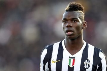 Paul Pogba Manchester United'tan Yıllık 20 Milyon Euro Kazanacak