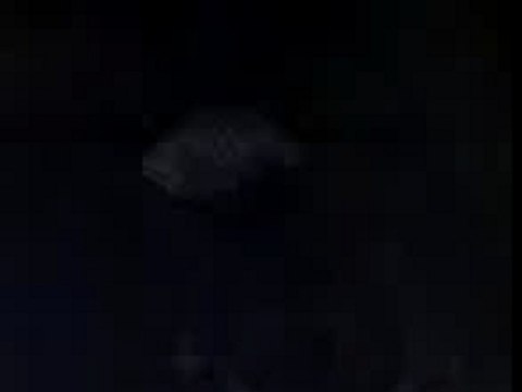 Jerem beger dans le jardin à Val