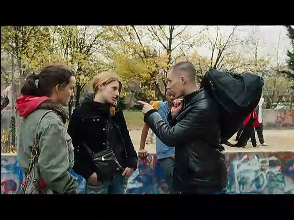 Regarde Moi
