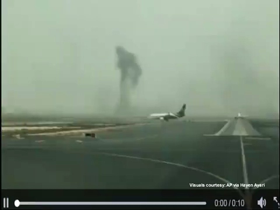 ‪‎UPDATE‬ Emirates plane ‪‎EK521‬ with 275 passengers & crew on board crash-lands at ‪‎Dubai‬ airport