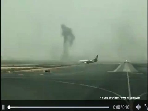 ‪‎UPDATE‬ Emirates plane ‪‎EK521‬ with 275 passengers & crew on board crash-lands at ‪‎Dubai‬ airport
