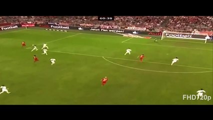 Robert Lewandowski missed wide open goal v Real Madrid