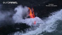 De la lave en fusion forme un smiley géant dans ce volcan en activité !