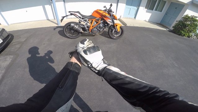MC Commute - 2016 KTM 1290 Super Duke R