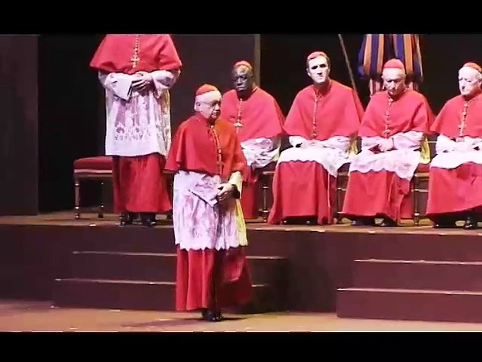 L'interview de Robert Hossein pour "Jean-Paul II"