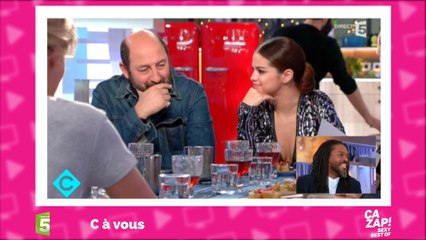 Kad Merad troublé par le décolleté de Selena Gomez