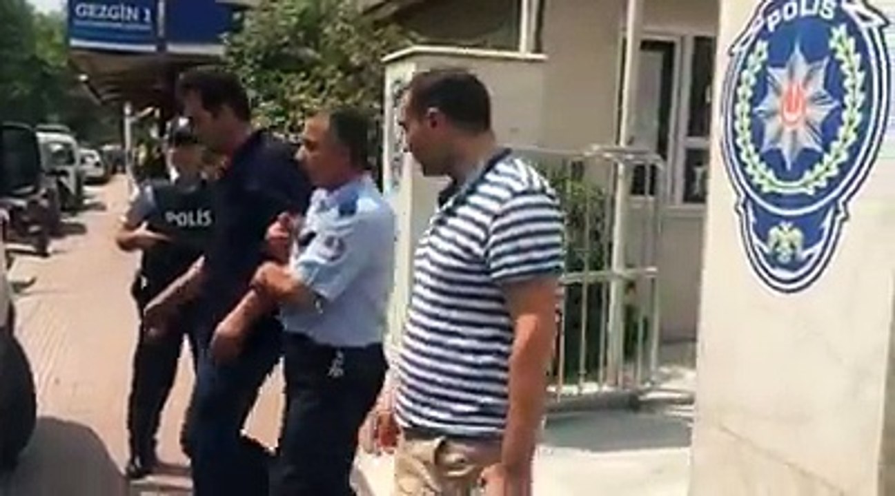 İznik'te 15 Öğretmen Gözaltına Alındı