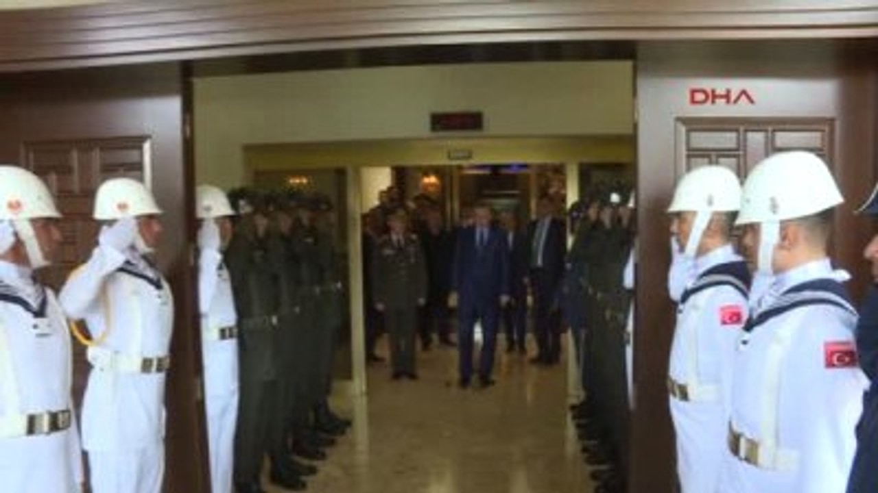 Cumhurbaşkanı Erdoğan, Genelkurmay Başkanı Hulusi Akar'ı Ziyaret Etti 3-
