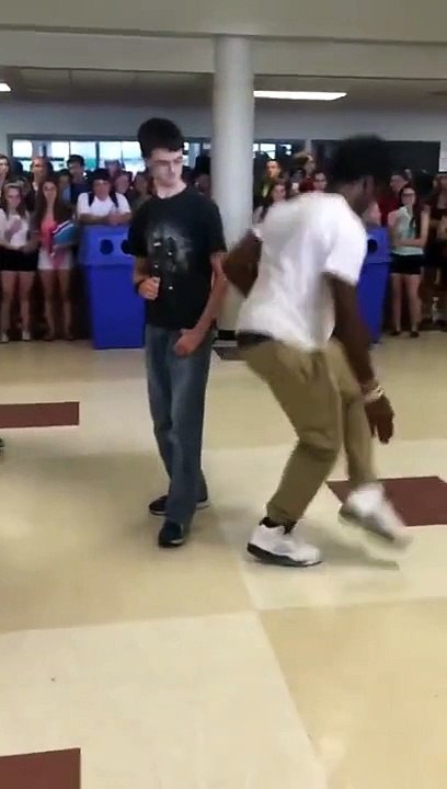 Cette battle de danse va se terminer mais pas comme prévu