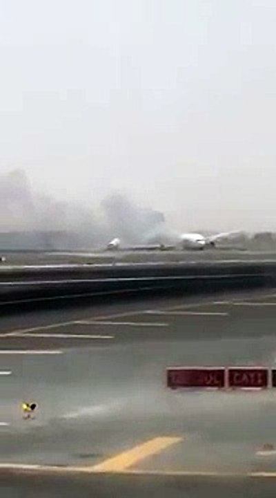 Emirates : accident d'un Boeing 777 à l'atterrissage à Dubaï, l'aéroport est fermé