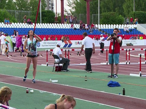 Le foot féminin donne le coup d'envoi des JO-2016, mais les affaires continuent