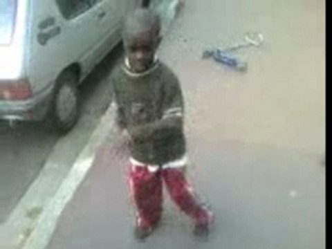 kan la tecktonik resenbl o coupé decalé xd ti de 4ans