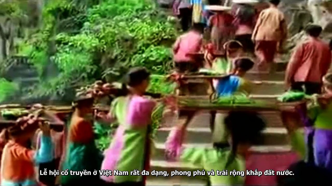 Các lễ hội truyền thống nổi tiếng ở Việt Nam (Featured traditional festivals in Vietnam)