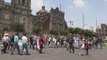 Maestros miembros del CNTE marcharon en protesta hacia el Zócalo capitalino de México
