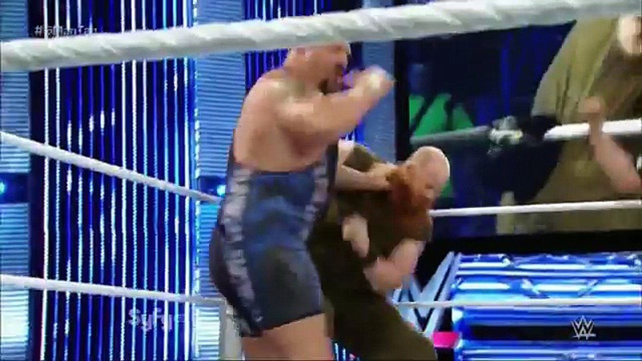 WWE Smackdown 08/29/2014 - Roman Reigns & The Big Show & Mark Henry v.s The Wyatt Family