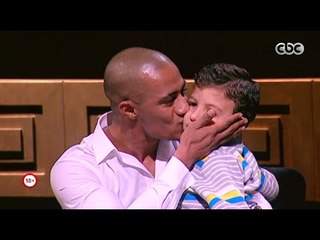 حصلت قبل كده | شاهد محمد رمضان وتأثره الشديد أثناء وداع الطفل الذى تمنى لقائه