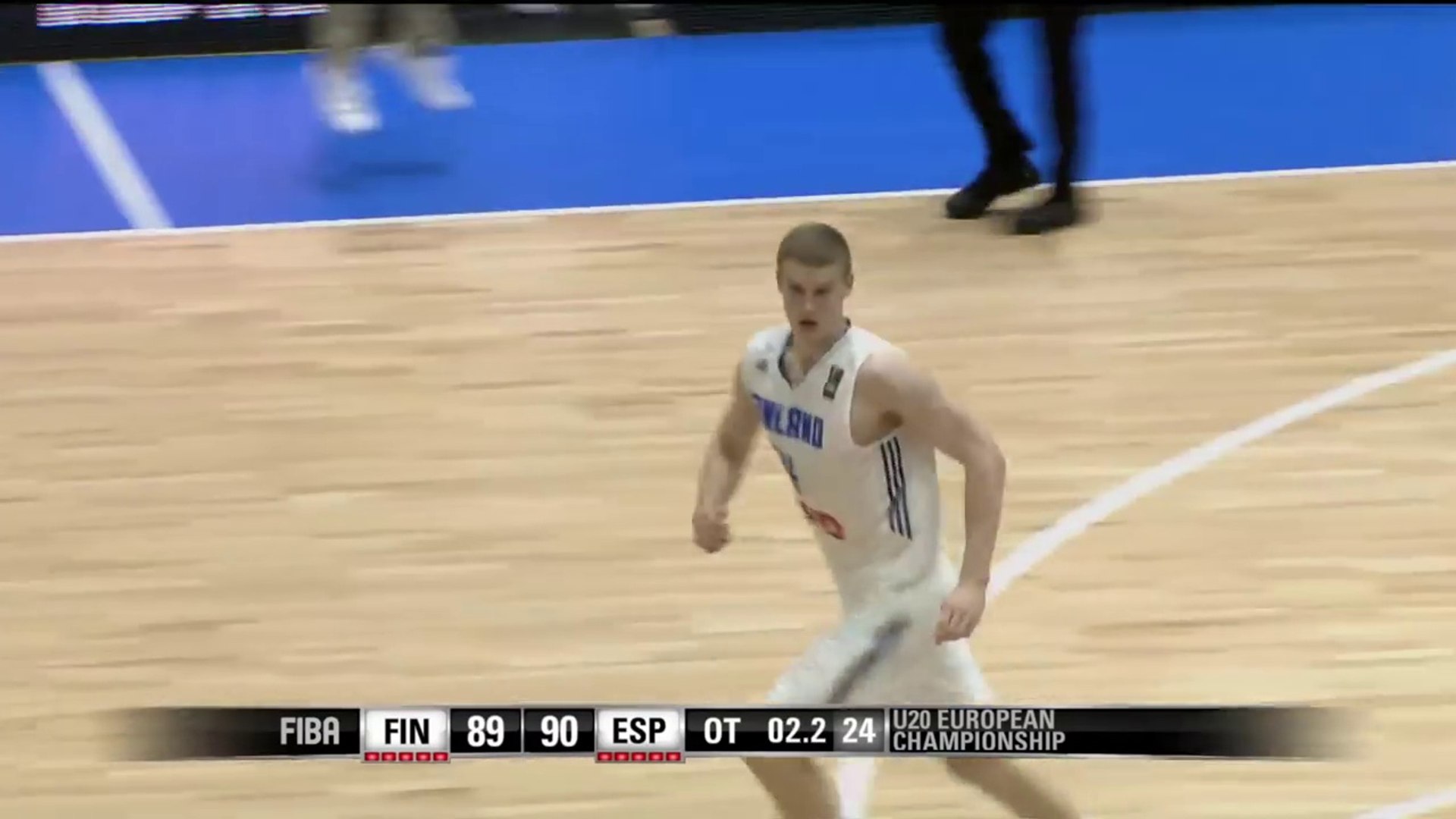 ⁣Lauri Markkanen signe une perf incroyable contre l'Espagne : 33 pts, 7 rbds, 5 steals& 2 ct