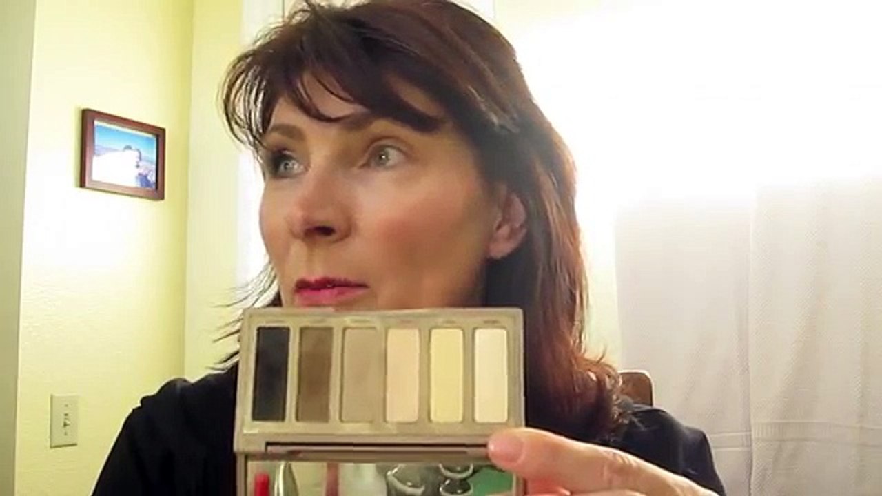 How To Eye Makeup for Deep Set Eyes