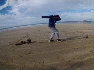 Stones in motion - Centre Social de Keryado - Plager de l'Aber