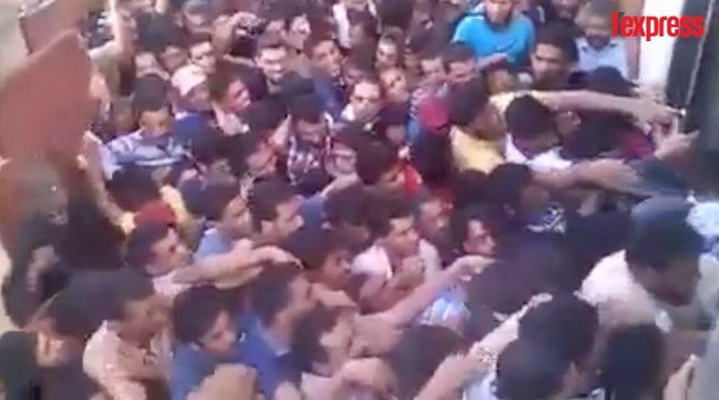 Libye: violentes bousculades lorsqu'une banque ouvre ses portes