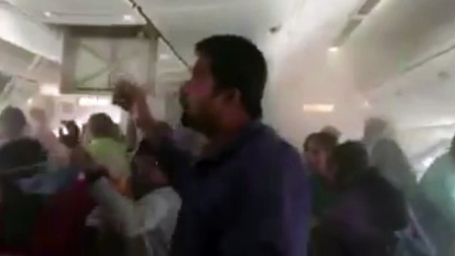 Dubaï : scènes de panique dans un avion d'Emirates en feu