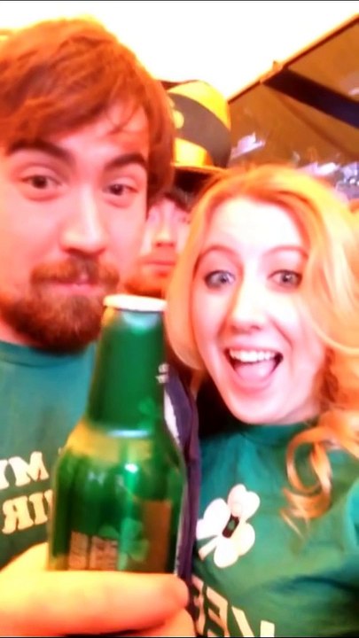 Piégé pendant 1 an : Elle fait croire à son frere qu'elle prend un photo mais en réalité elle filme