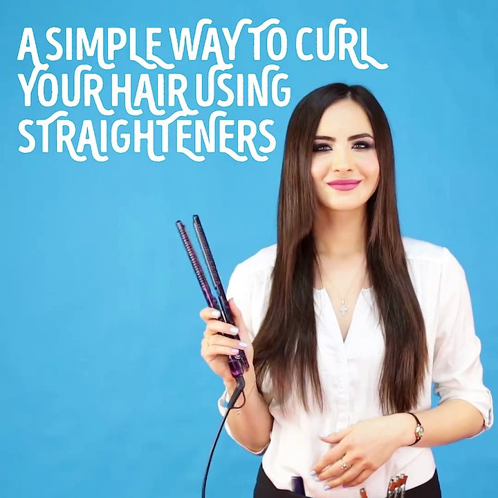A simple way to curl your hair using straighteners